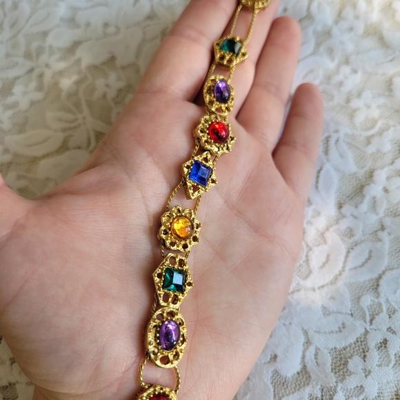 Vintage scarab style jewel tone slider bracelet - Picture 5 of 7